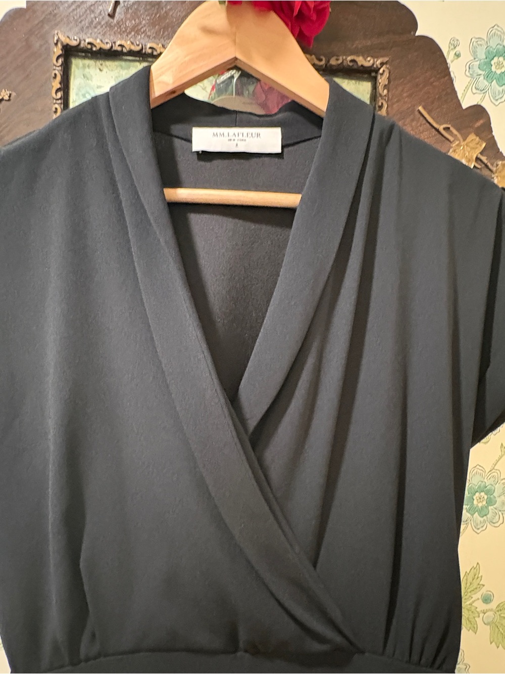 M.M.LaFleur Black Faux Wrap Sheath Dress Size 8 The Tory Cocktail LBD - Picture 3 of 5